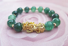 Load image into Gallery viewer, Chinese Pixiu Green and Gold Bracelet