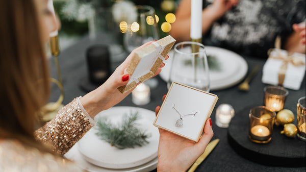 Top 10 Jewelry Gifts for Women: A Cosmic, Unique, and Symbolic Touch