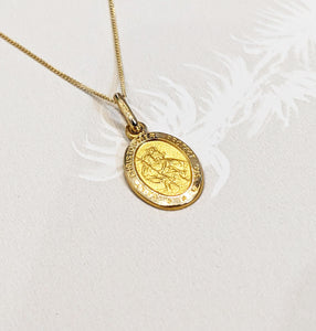 Solid 9ct Yellow Gold Saint Christopher Small Oval & Solid 9ct Gold Chain Keepsake