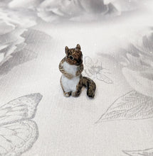 Load image into Gallery viewer, Baby Squirrel Minifig Mini Figurine