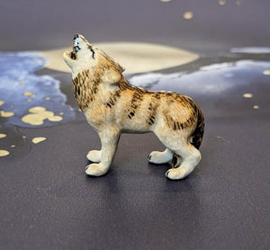 Howling Wolf Minifig Mini Figurine
