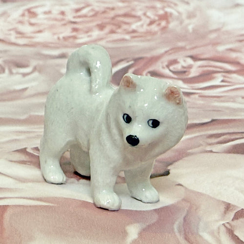 Eskimo Puppy Dog Minifig Mini Figurine