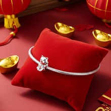 Load image into Gallery viewer, Sterling Silver Maneki Neko Lucky Cat Bracelet Charm