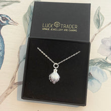 Load image into Gallery viewer, Sterling Silver Pearl Oyster Shell Pendant Necklace