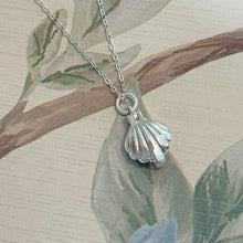 Load image into Gallery viewer, Sterling Silver Pearl Oyster Shell Pendant Necklace