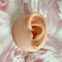 Load image into Gallery viewer, Sterling Silver Gold Plated Shell Heart Stud Earrings