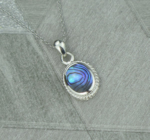 Lucky Vintage Aquarius Sterling Silver Birthstone Pendant Necklace in Oyster Shell