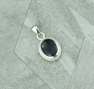 Lucky Vintage Capricorn Sterling Silver Birthstone Pendant Necklace in Onyx