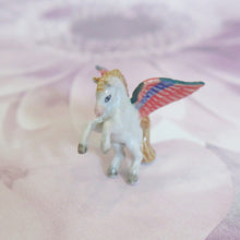Load image into Gallery viewer, Mystical Pegasus Horse Minifig Mini Figurine