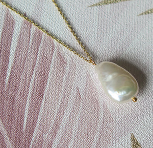Natural Freshwater Pearl Pendant Necklace