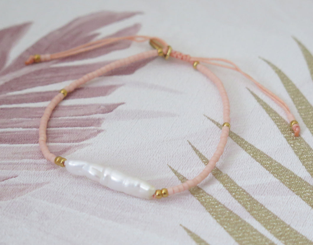 Natural Freshwater Pearl Adjustable Bracelet in Pink and Gold